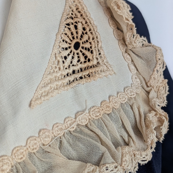 Vintage Navy Dress with Cream Lace Accents - Picture 4 of 15